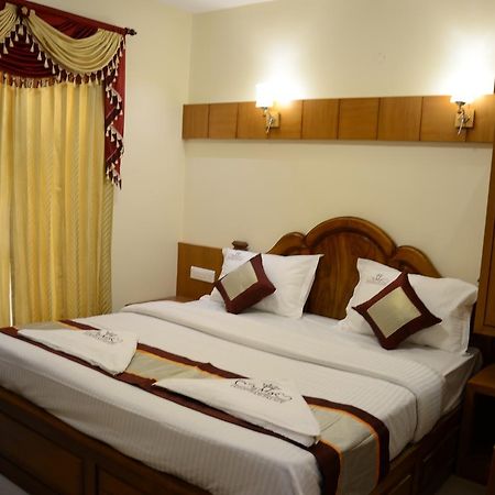 Hotel Vasantham Palace Ooty Exteriér fotografie